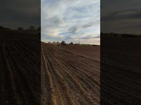 John Deere 6930