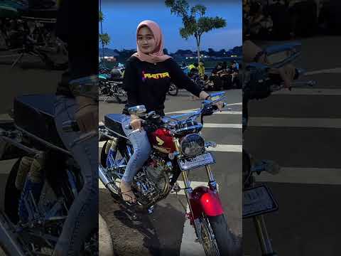 CEWEK CANTIK FEAT MODIFIKASI CB HEREX