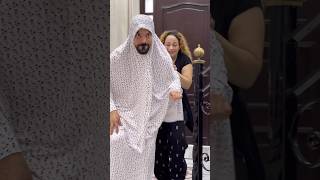 دخل حبيبها لعندها على شكل انثى حتى ماتنكشف   سمعها