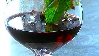 3 Healthy Low-Calorie Holiday Cocktail Recipes 3 Healthy Low Calorie Cocktails