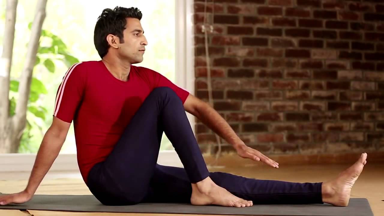 International Yoga Day 2018 : How to Do Vakrasana (Half Spinal Twist Pose)  and Amazing Benefits - video Dailymotion