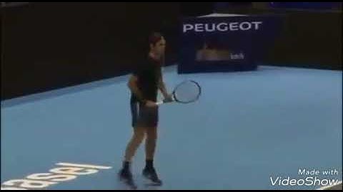 Roger Federer First Practice In London O2 Arena For 2017 ATP Finals