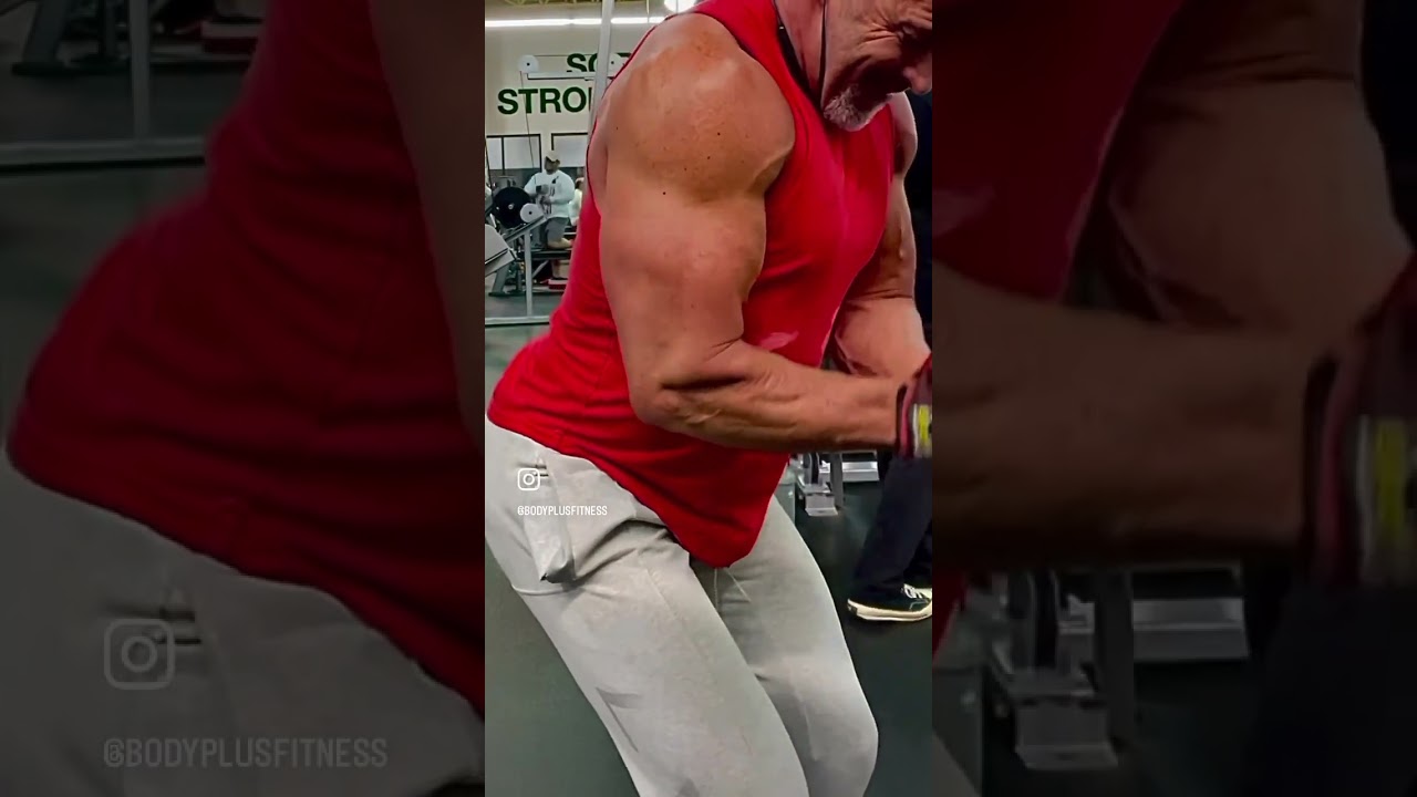 Try this power strap, hack for better tricep isolation #motivation #fit #tricepworkout #fitness