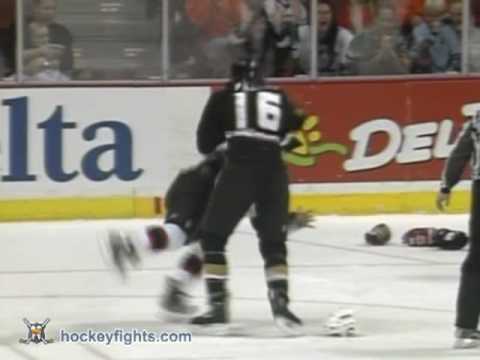 Cam Janssen vs George Parros Nov 24, 2006