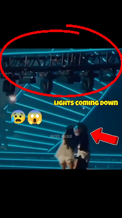 Jennie saved lisa from big accident. 😰 #jennie #lisa #shorts @jennierubyjane @lalalalisa_m