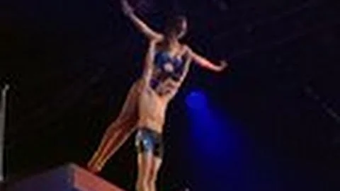 Drake and Katherine's Javelin Dive - Splash
