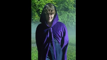 So Cute 🥰 Hunter Doohan behind the scenes Wednesday season 2 part 2 via Emma Myers #hunterdoohan