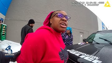 Walmart Shoplifters Think It’s a Joke After They Were Caught Stealing