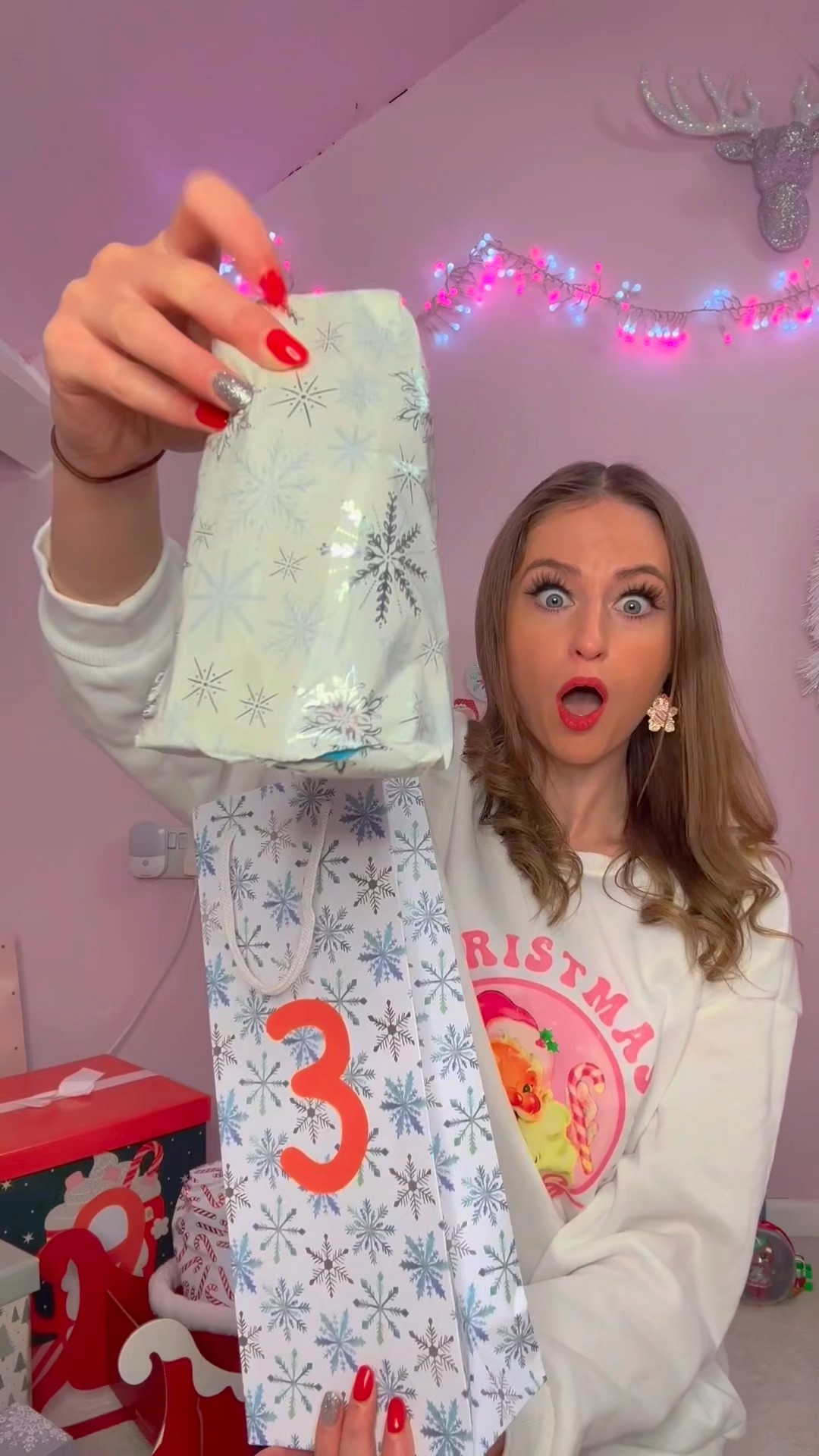 [ASMR] 12 Days of Xmas GIANT MYSTERY ADVENT CALENDAR - DAY 3!❄️⁉️ #Shorts