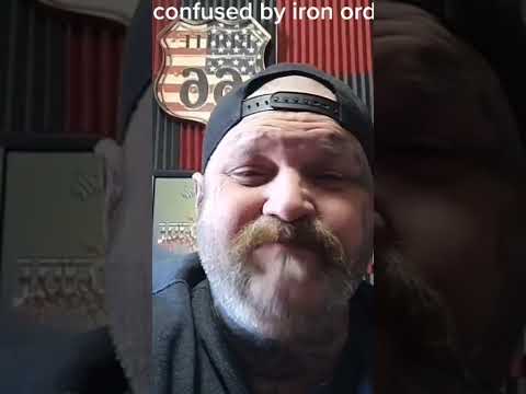 Βίντεο: Τι είναι το Iron Order MC cop Club;