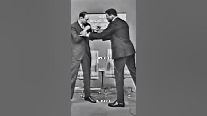 Muhammad Ali explains his famous Shuffle 🤩