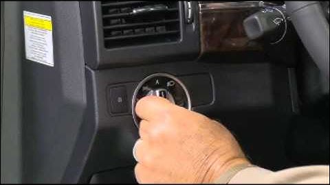 Mercedes-Benz Instructional Video: Using the Exterior Light Switch