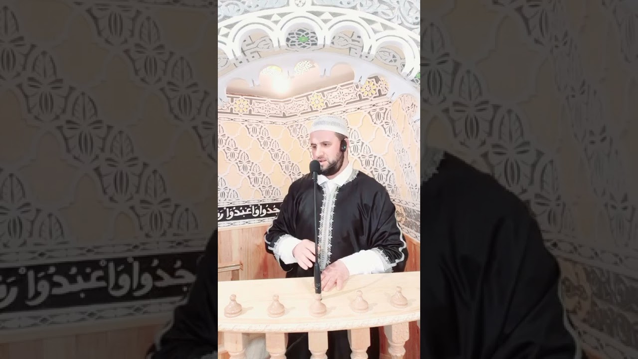 خطبة الجمعة:(فضل قراءة القرآن الكريم ومدارسته ومنزلة أهل القرآن أهل الله  وخاصته)