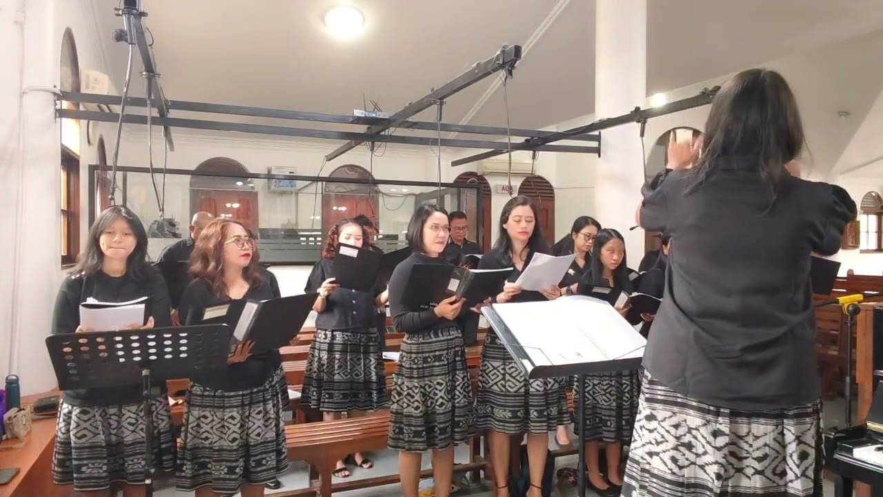 Kasih - L Putut Pudyantoro ( Magnifice choir cover) 
