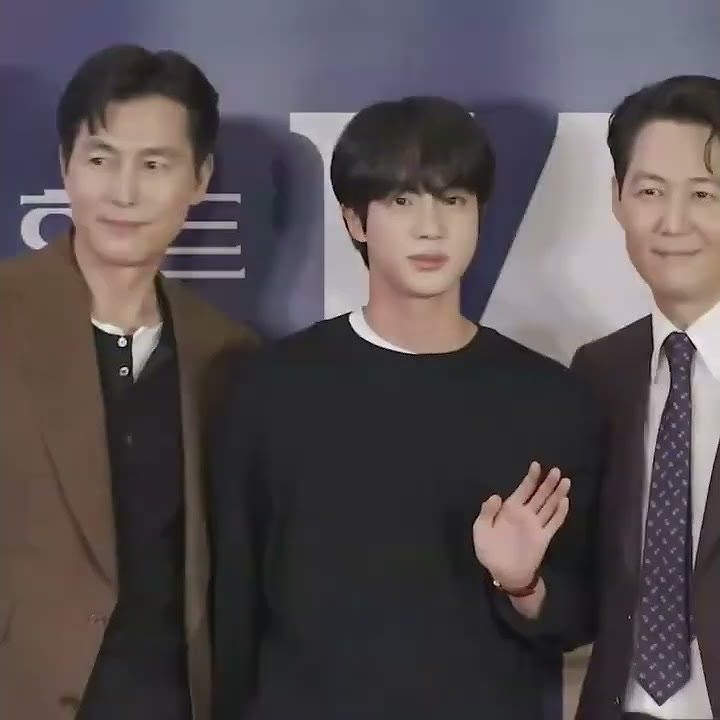 Seokjin at the vip premiere of the movie “Hunt” 🖤#bts#jin#seokjin