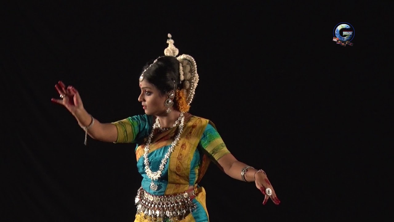 Odissi Dance PADAVANDE By Moumita Chatterjee