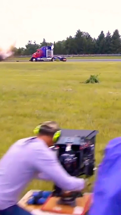 Footage of Transformers 4 age of extinction filming chase scene 2014