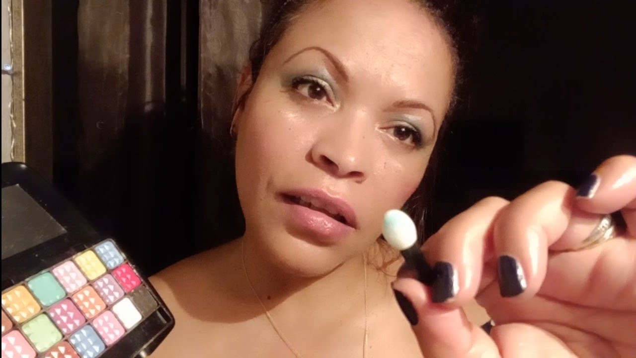 ASMR • DOING YOUR MAKEUP • OLD SCHOOL WAY WITH GENTLE HAND MOVEMENTS