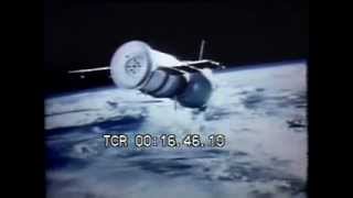 Handshake In Space - clip 14267