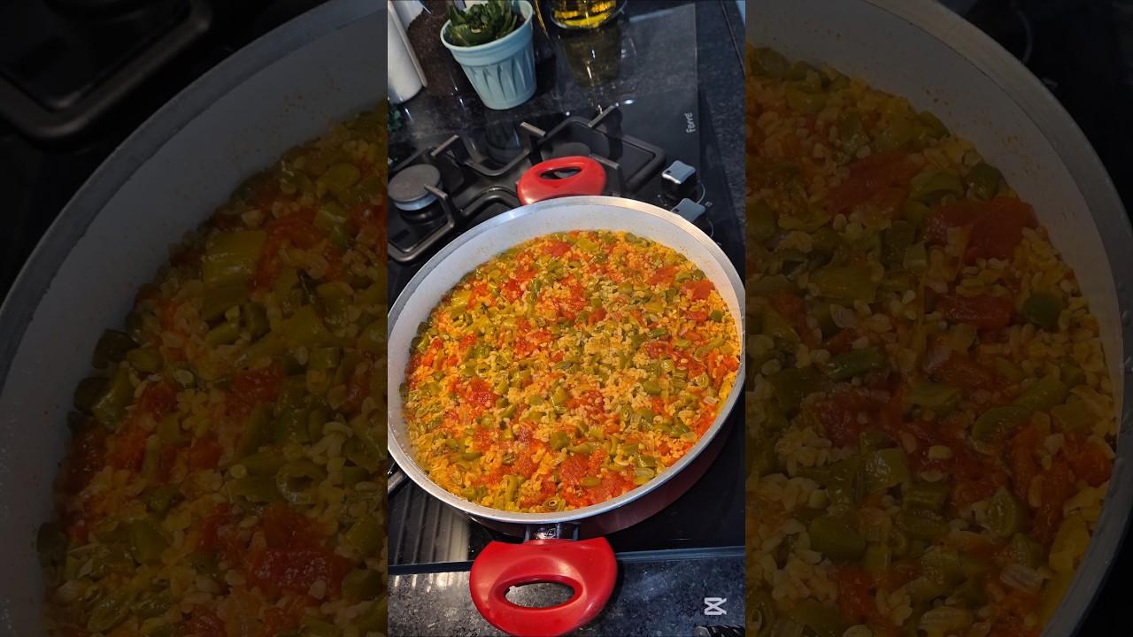 SEBZELİ BULGUR PİLAVI #viral #yemektarifleri #sebzeyemekleri #pratiktarifler #sebzelibulgur SEBZELİ BULGUR PİLAVI #viral #yemektarifleri #sebzeyemekleri #pratiktarifler #sebzelibulgur