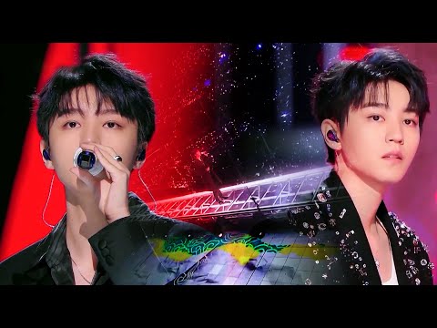 【TFBOYS 王俊凱】帥爆！王俊凱單手吊威亞！跨年舞台《萬里歸途+愛江山更愛美人》又燃又好聽！【Karry Wang Junkai】