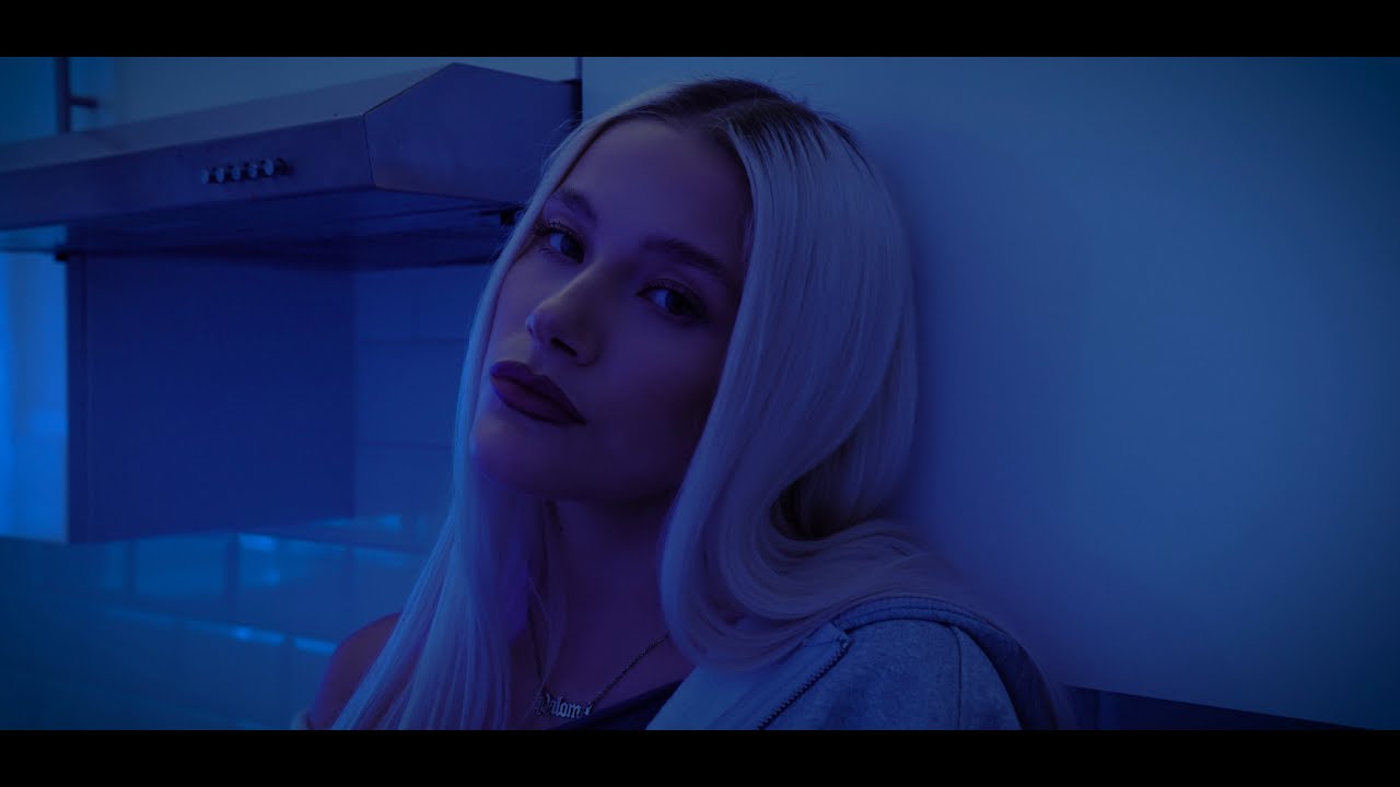 Watch Sissy Ford - Sit Right (Official Music Video) on YouTube Watch Sissy Ford - Sit Right (Official Music Video) on YouTube