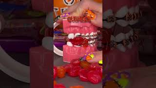 CANDY YOU CAN'T EAT WITH BRACES / WORST CANDY FOR YOUR TEETH 🍭🍬🦷🎃