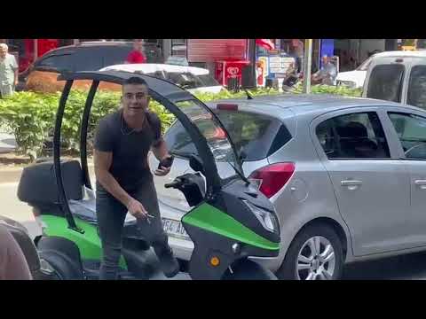 Sıcaktan bunalan Büyükbaş hayvan klimalı işyerine girdi