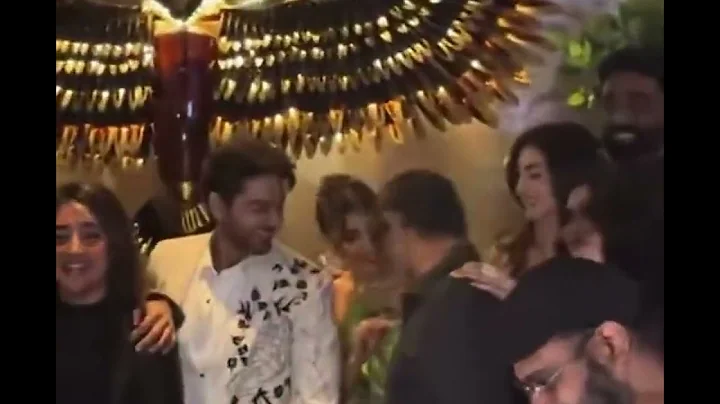 Bb19 contestant all are together🔥gk in the center farhana is also there🔥#farhanabhatt#tanyamittal 