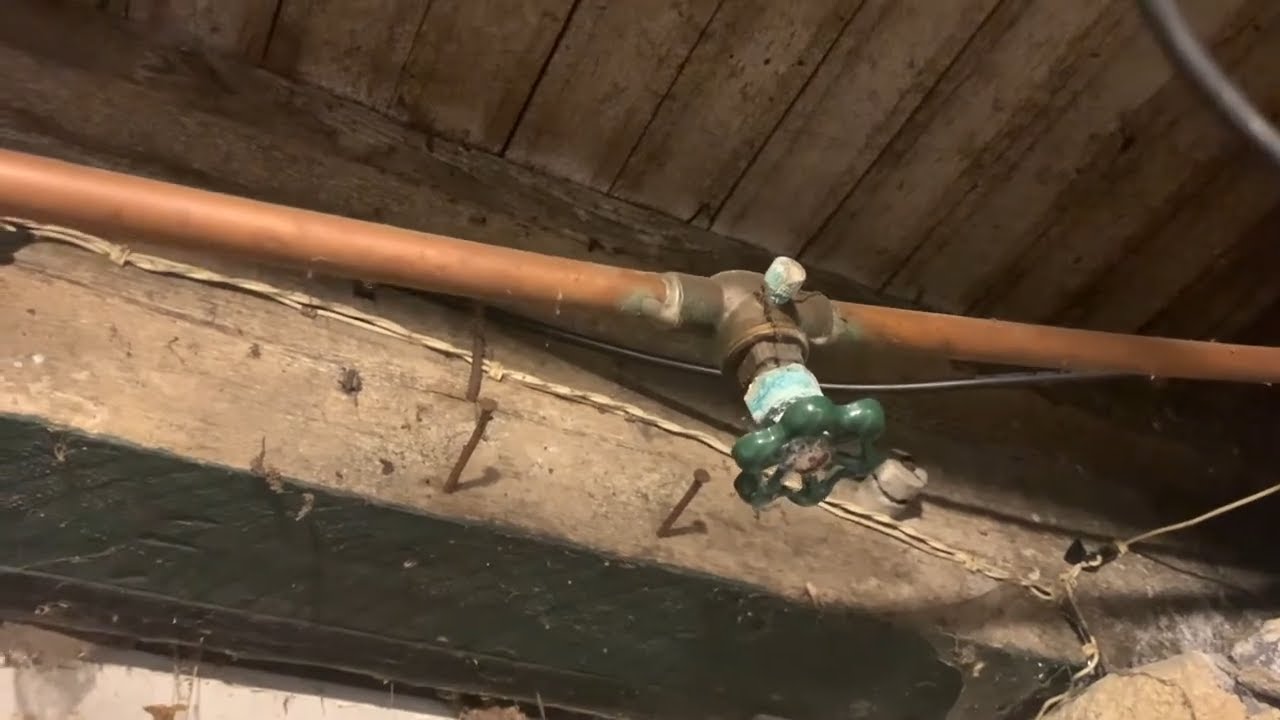 Необычные советы по предотвращению замерзания труб!