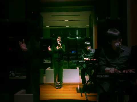 LA VIE EN ROSE [French Song] by EPITOME DUO(JINMAO HOTEL, CHINA)