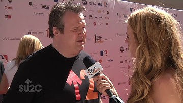 SU2C Ambassador Eric Stonestreet Stands Up To Cancer
