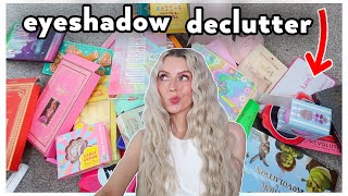 decluttering a LOT of makeup, downsizing makeup collection✨37 eyeshadow palettes gone!✨