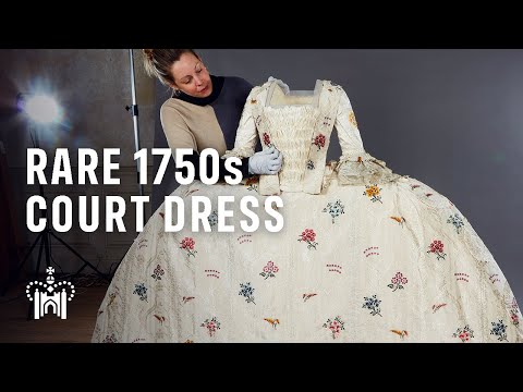 The Extravagance Of 1700s Court Dresses The Spitalfields Mantua Dress 
