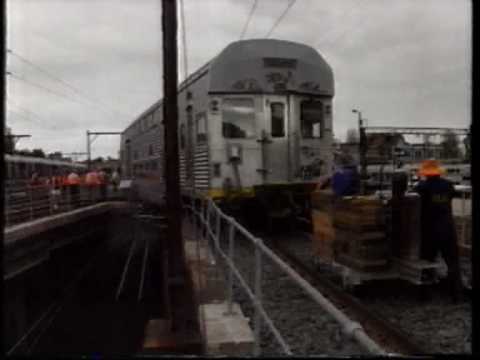 1994 Train Cityrail - Derailment near Central (Sydney) in 1994 News footage - YouTube