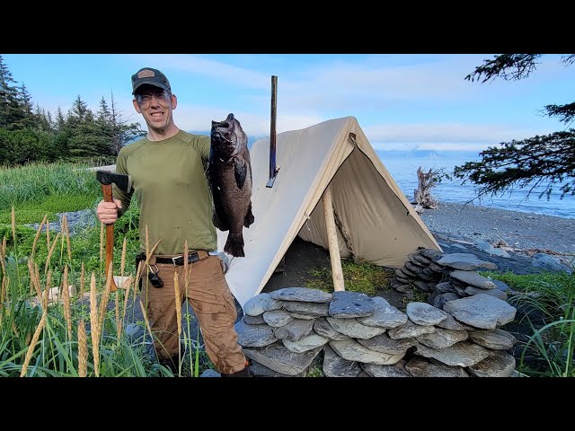 4 Days Alone in Alaska - Bushcraft Camping & Foraging Food class=