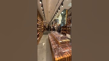 Biggest chocolate factory outlet in Belgium 🇧🇪 must try it 😋#chocolate #belgium #christmas #new