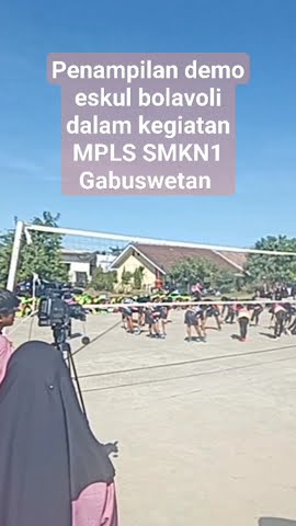 Penampilan time eskul bolavoli SMKN 1 Gabuswetan pada MPLS#bolavoli #volitarkam #volishoot.