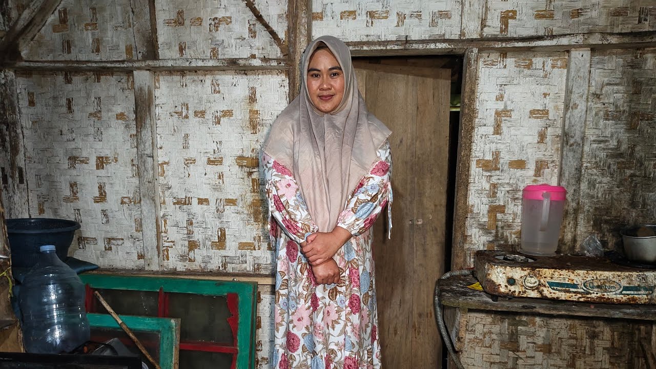 MIRIS‼️INILAH KISAH SEORANG JANDA TANGGUH UMUR 35 TAHUN YANG TINGGAL DI GUBUK REYOT