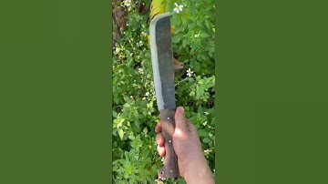 Tôi làm con dao phát cửu mỹ bằng thép chốt xích xe tăng sắc nét đáng kinh ngạc