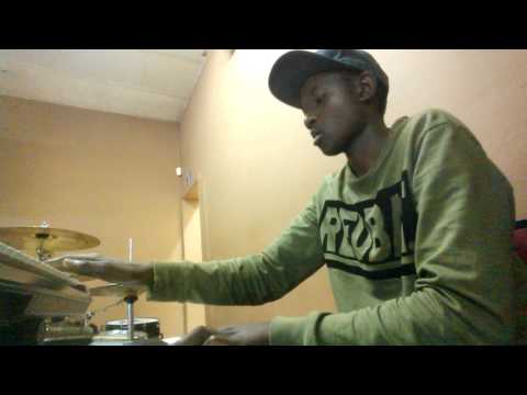Andziso playing a simple 6-2 progression tune