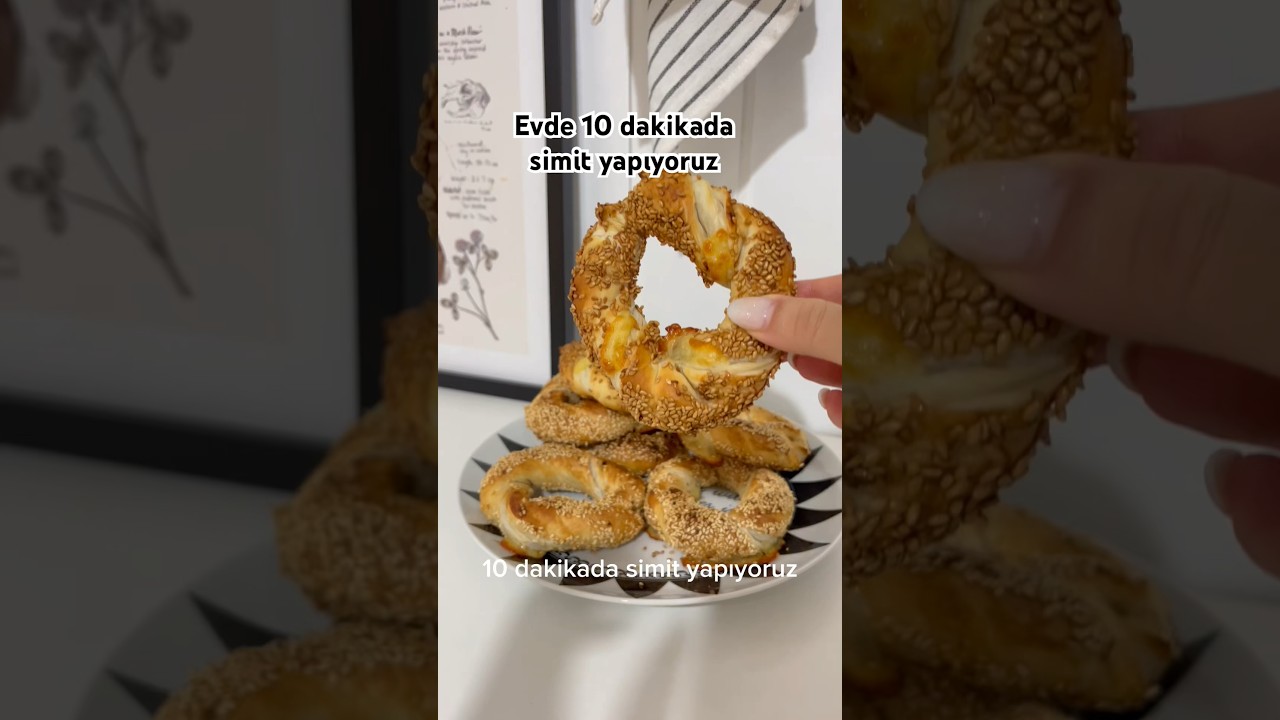 Evde 10 dakkada simit yapıyoruz.Çok lezzetli oluyor ve gerçekten simit tadı veriyor #yemektarifleri Evde 10 dakkada simit yapıyoruz.Çok lezzetli oluyor ve gerçekten simit tadı veriyor #yemektarifleri