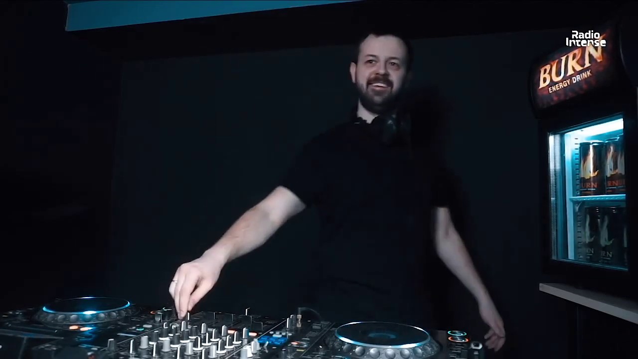 Key M - Live @ Radio Intense 03.04.2019 // Melodic techno