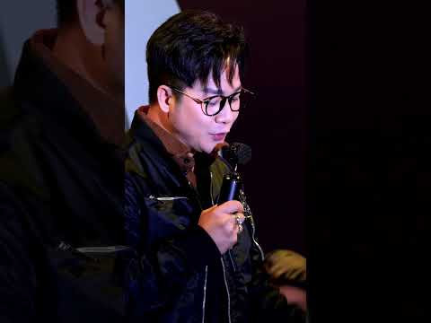 "Đôi lúc ta thầm mong,tình yêu đem đến bao nhiêu mơ mộng..." - Quách Tuấn Du live at #amazingshow