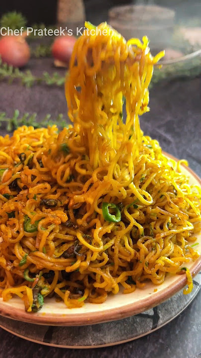 Lemon Garlic Maggi 🍋 🧄 🍜 #shorts #maggi #maggie #maggirecipe #maggirecipes #maggierecipe #noodles