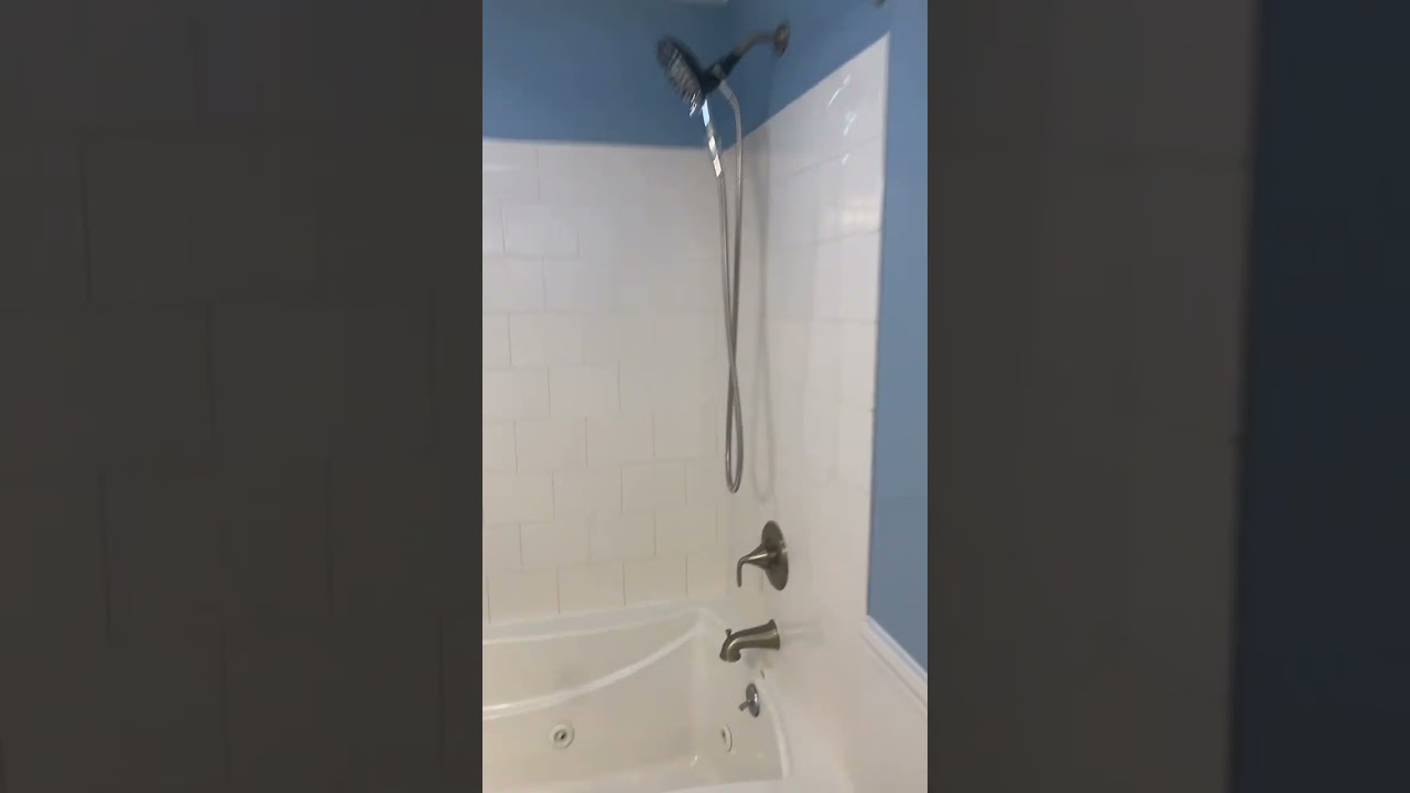 2 bed 2 bath condo with garage in Manchester,NH 