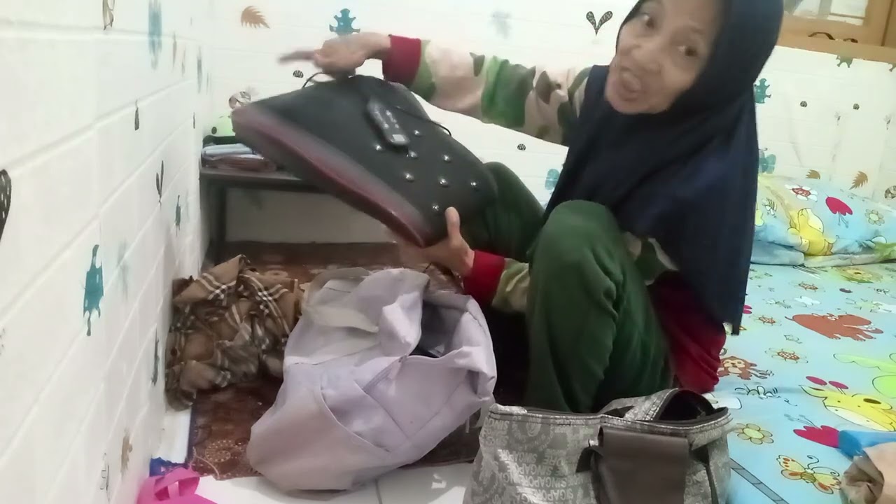 BERES BERES KAMAR TIDUR