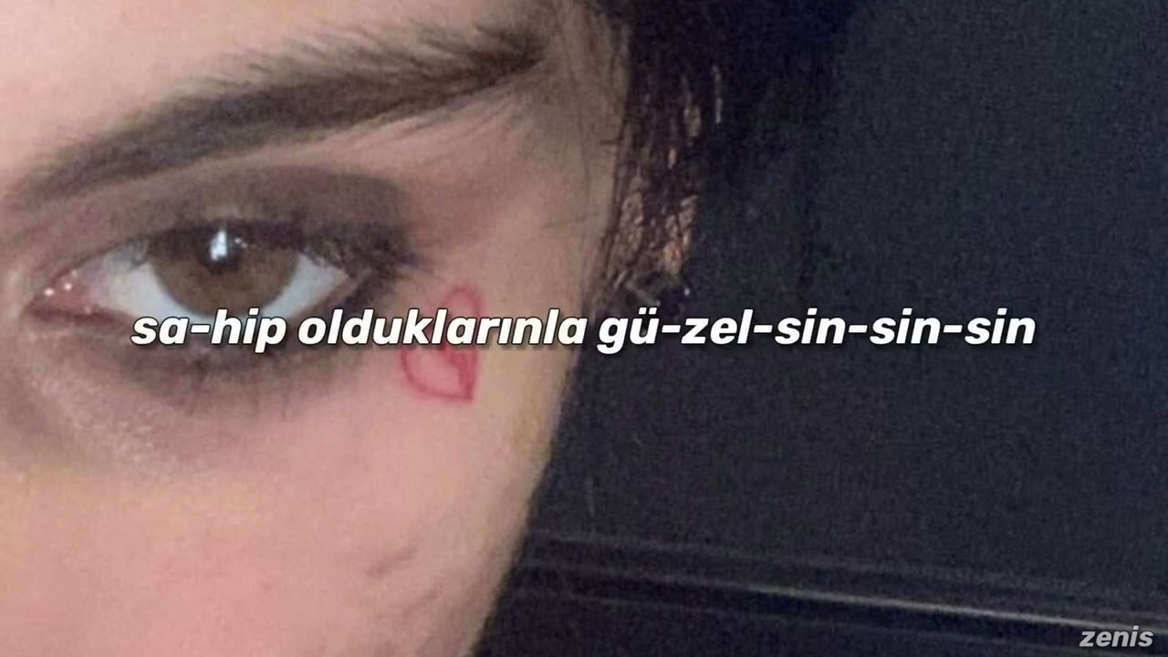 mavi - gözlerindeki ay | sözleri