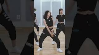 Weki Meki 위키미키 - La La La (Dance practice's Rina 리나 Fancam 직캠)