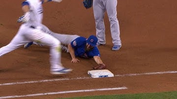 CHC@LAD: Arrieta dives to tag first, call overturned